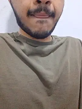 Snapshot of alesssterling chatting on April 9, 2026, 2:55 am alesssterling online show from April 9, 2026, 2:55 am