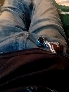 Snapshot of ySqmbVanbe chatting on October 8, 2025, 12:08 am ySqmbVanbe online show from October 8, 2025, 12:08 am