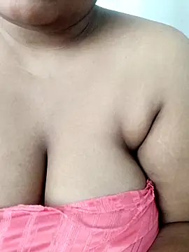 Snapshot of Jenny-43 chatting on November 28, 2025, 2:47 am Jenny-43 online show from November 28, 2025, 2:47 am