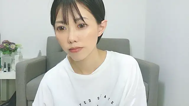 --mami-- online show from July 18, 2026, 1:59 pm