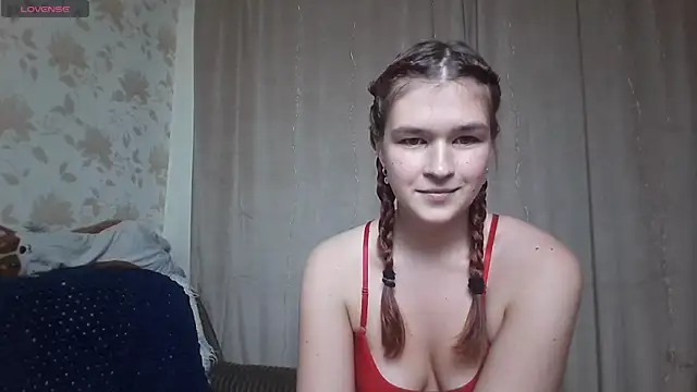 MargoFoxy online show from October 28, 2025, 8:22 pm