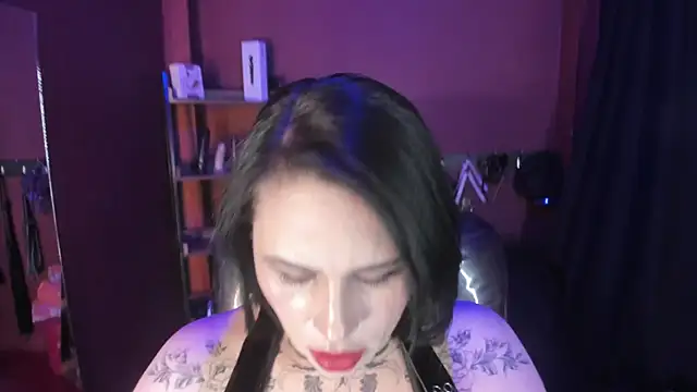 Snapshot of Olivia_seex chatting on December 11, 2024, 5:04 pm Olivia seex online show from December 11, 2024, 5:04 pm