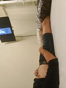 Jossi15 online show from October 27, 2025, 9:41 pm