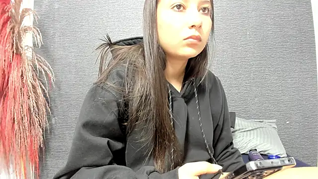 cami-01 online show from February 27, 2025, 11:48 pm