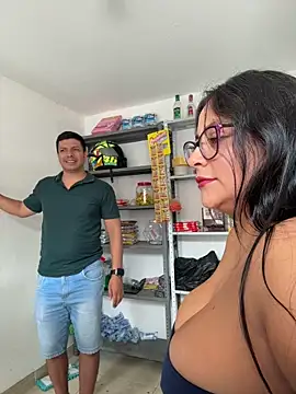Snapshot of Sol_biglips chatting on June 3, 2026, 2:33 pm Sol biglips online show from June 3, 2026, 2:33 pm