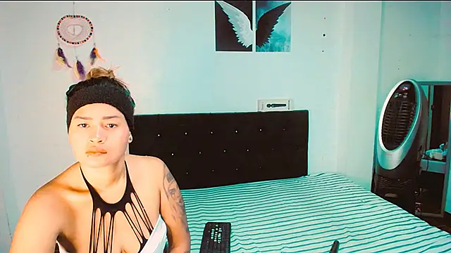 2girlsdream  online show from September 17, 2025, 8:16 am