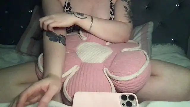 femmefatalebabe online show from March 23, 2026, 2:48 am