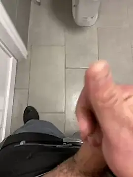 Snapshot of _themask_ chatting on December 9, 2024, 3:33 pm themask online show from December 9, 2024, 3:33 pm