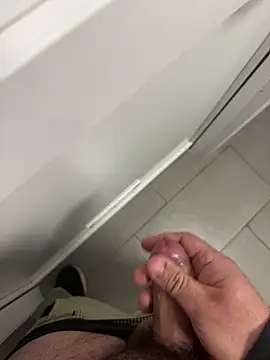 Snapshot of _themask_ chatting on February 3, 2025, 5:24 pm themask online show from February 3, 2025, 5:24 pm