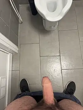 Snapshot of _themask_ chatting on February 6, 2025, 9:06 pm themask online show from February 6, 2025, 9:06 pm