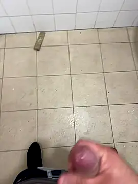 Snapshot of _themask_ chatting on October 23, 2025, 3:22 pm themask online show from October 23, 2025, 3:22 pm