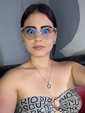 Azuna25 online show from February 3, 2026, 8:47 pm