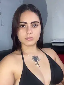 Azuna25 online show from June 12, 2026, 7:46 pm