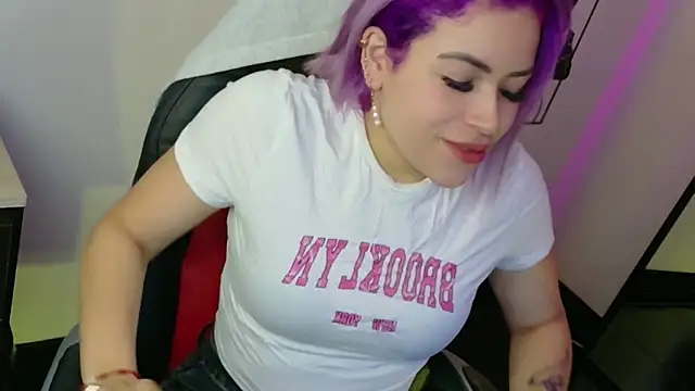Snapshot of Natalia_Montoya chatting on April 19, 2026, 7:40 am Natalia Montoya online show from April 19, 2026, 7:40 am