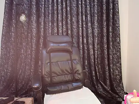 Snapshot of ebony_shilly3 chatting on September 29, 2025, 11:09 pm ebony shilly3 online show from September 29, 2025, 11:09 pm