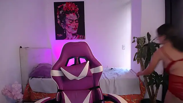 Snapshot of esmeraldaa230 chatting on February 14, 2026, 7:21 pm esmeraldaa230 online show from February 14, 2026, 7:21 pm