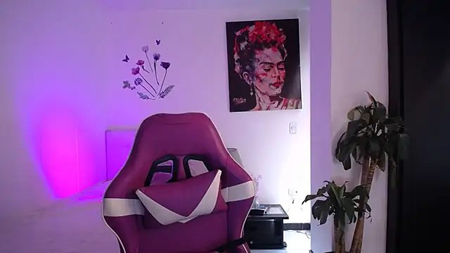 Snapshot of esmeraldaa230 chatting on March 15, 2026, 6:58 pm esmeraldaa230 online show from March 15, 2026, 6:58 pm