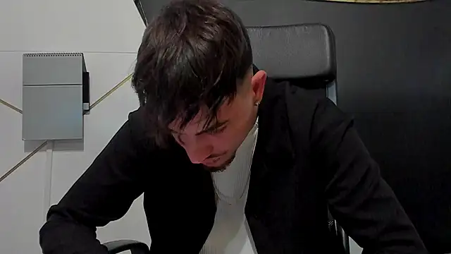 BrandonTate online show from April 26, 2026, 4:43 am