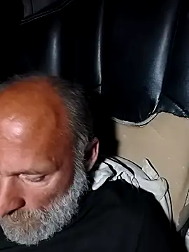 Snapshot of FloppyPickle4u chatting on February 18, 2026, 12:23 pm FloppyPickle4u online show from February 18, 2026, 12:23 pm