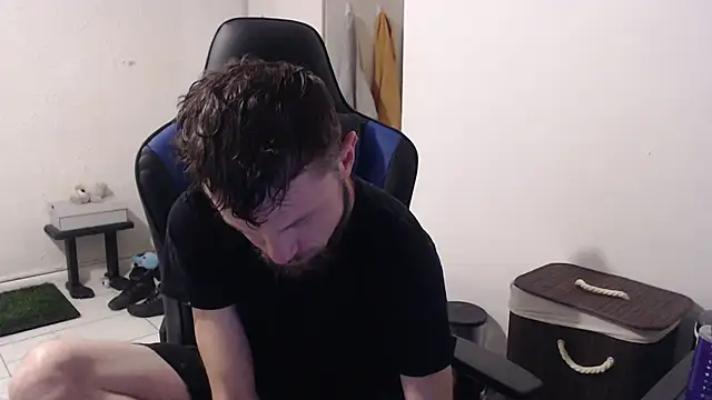 Snapshot of Talenjames4 chatting on November 10, 2025, 9:47 pm Talenjames4 online show from November 10, 2025, 9:47 pm