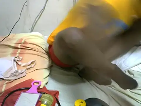 Ma-yolo001 online show from January 5, 2025, 5:30 pm