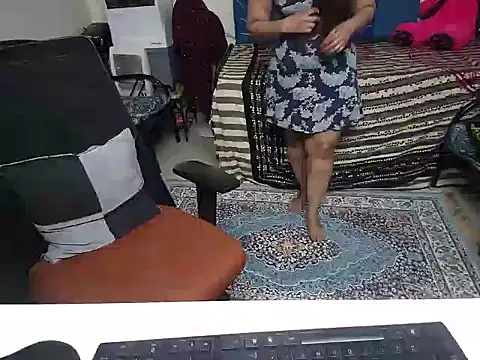 Arushisingh8888 online show from December 8, 2024, 1:58 pm