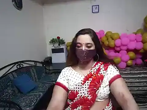 Arushisingh8888 online show from December 22, 2024, 9:33 am