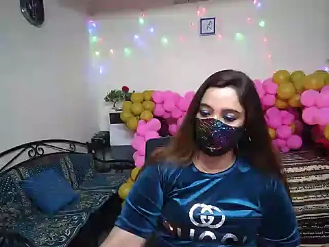 Arushisingh8888 online show from December 25, 2024, 12:47 pm