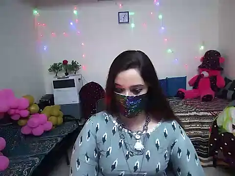 Arushisingh8888 online show from January 12, 2025, 10:56 am