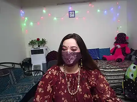 Arushisingh8888 online show from January 14, 2025, 9:13 am