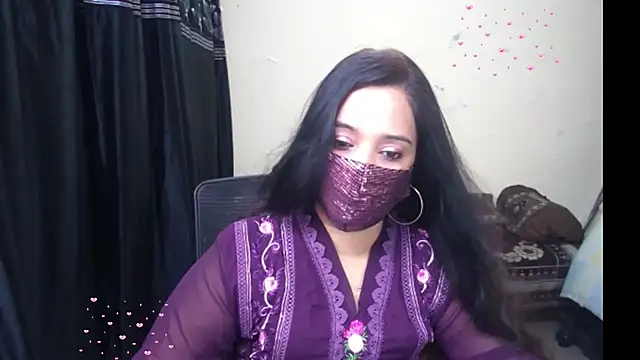 Arushisingh8888 online show from May 6, 2026, 12:32 pm