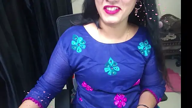 Arushisingh8888 online show from May 8, 2026, 1:49 pm