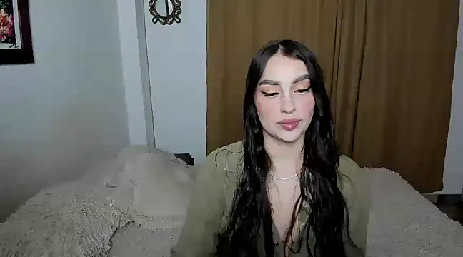 Snapshot of teseo_and_afroditha_ chatting on March 14, 2025, 4:32 am teseo and afroditha  online show from March 14, 2025, 4:32 am