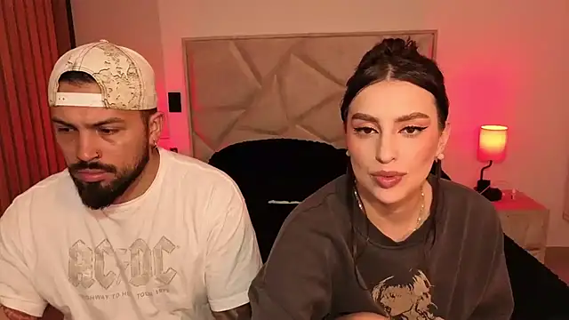 Snapshot of teseo_and_afroditha_ chatting on May 1, 2026, 3:33 am teseo and afroditha online show from May 1, 2026, 3:33 am