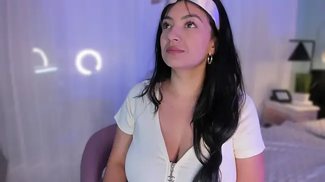 EvaaStevens online show from March 13, 2025, 12:13 pm