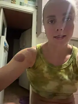 AlisaKissss online show from July 28, 2026, 6:42 pm