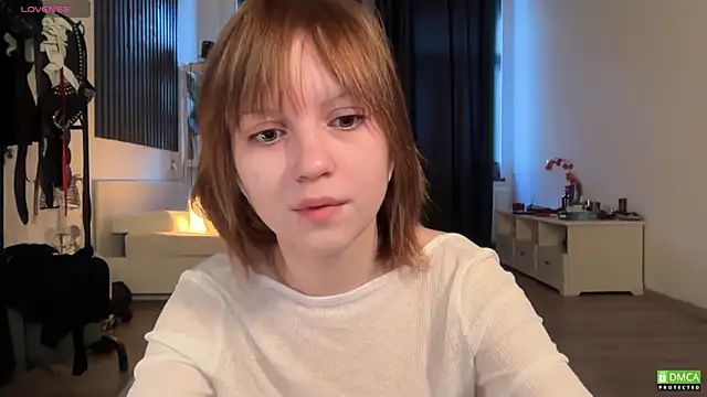 electric babe online show from November 4, 2025, 10:03 am