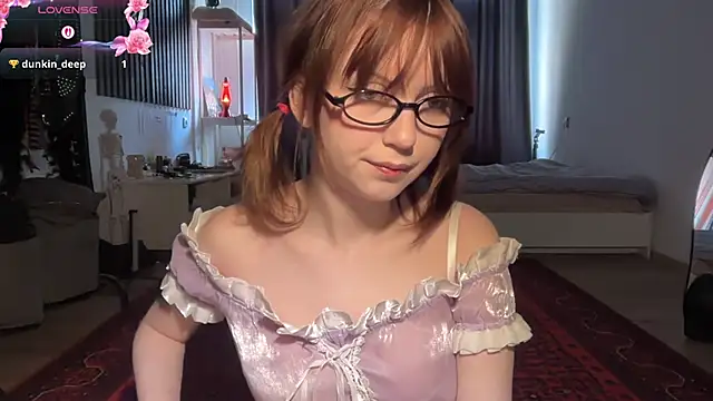 electric babe online show from May 4, 2026, 11:17 am