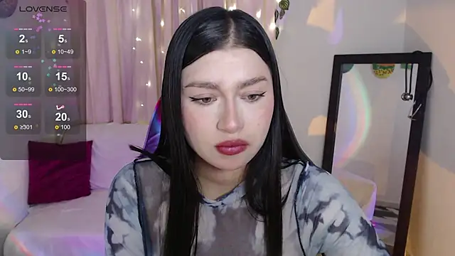 Snapshot of mily_thomson_b_ chatting on June 12, 2026, 12:31 am mily thomson b online show from June 12, 2026, 12:31 am
