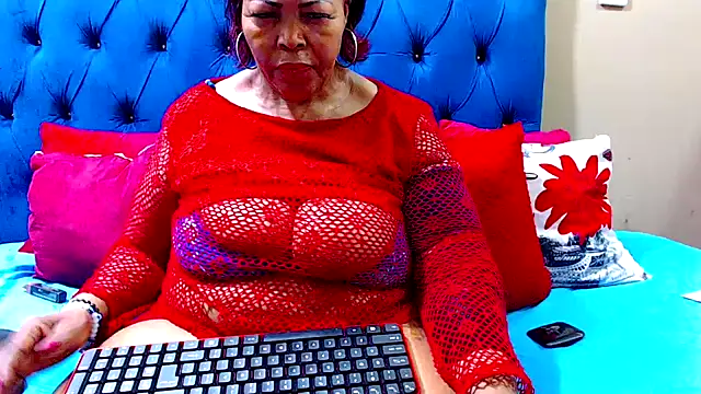 ebonycandy10 online show from February 13, 2025, 12:32 pm