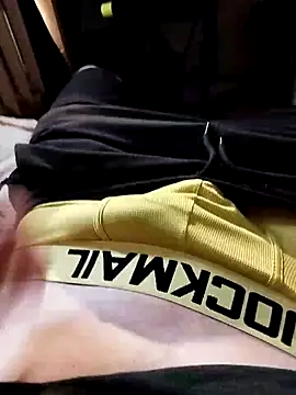 Snapshot of alejandrololo chatting on October 13, 2025, 11:49 pm alejandrololo online show from October 13, 2025, 11:49 pm