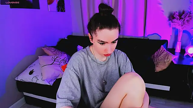 Snapshot of Lily_xBabe chatting on October 4, 2025, 7:50 am Lily xBabe online show from October 4, 2025, 7:50 am