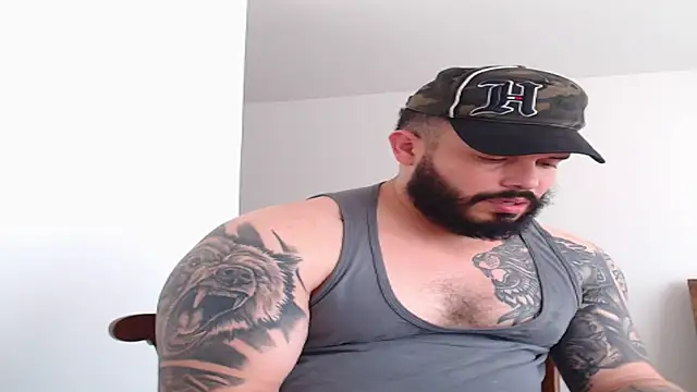 alexandergranda71 online show from December 28, 2024, 7:01 pm