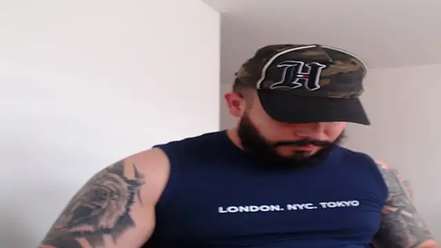 alexandergranda71 online show from December 30, 2024, 8:58 pm