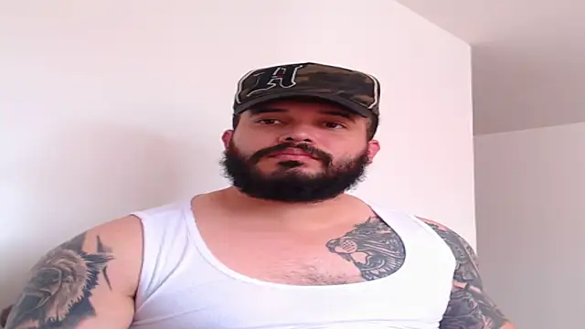 alexandergranda71 online show from January 17, 2025, 8:44 pm