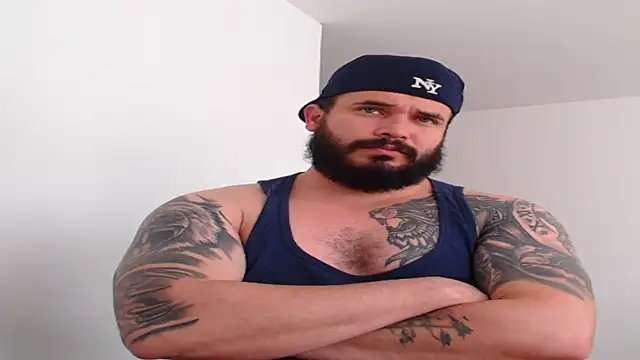 alexandergranda71 online show from January 26, 2025, 8:23 pm