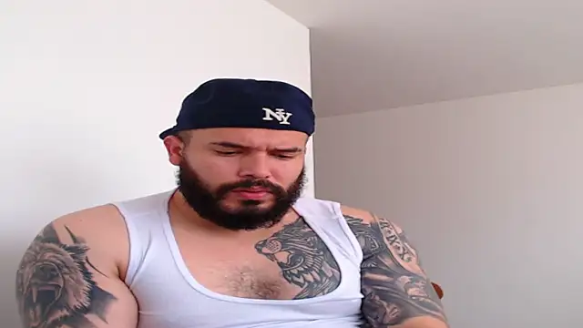 alexandergranda71 online show from February 13, 2025, 3:14 pm