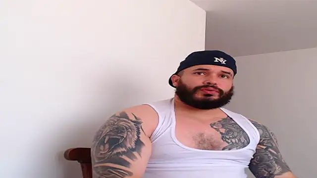 alexandergranda71 online show from February 14, 2025, 3:47 pm