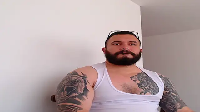 alexandergranda71 online show from February 15, 2025, 5:07 pm