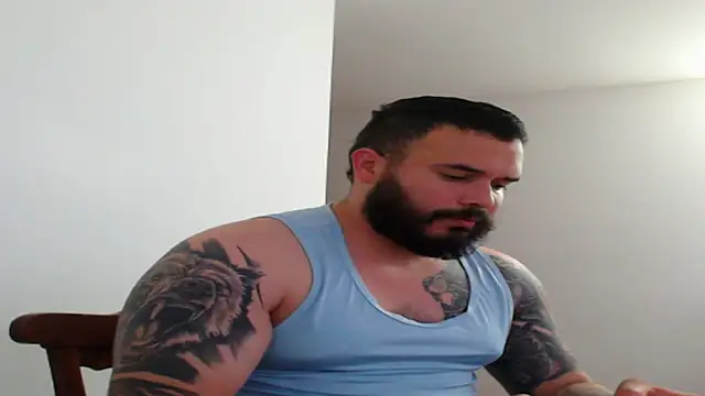 alexandergranda71 online show from February 19, 2025, 11:04 pm